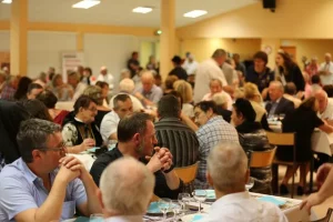 Concours Fromonval France salle repas ambiance