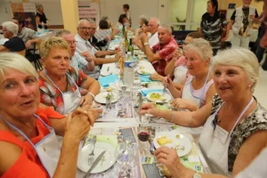 Concours Fromonval France table participants repas
